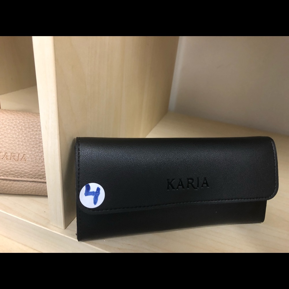 Wallet :color black